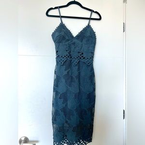 Blue aplique midi cocktail dress